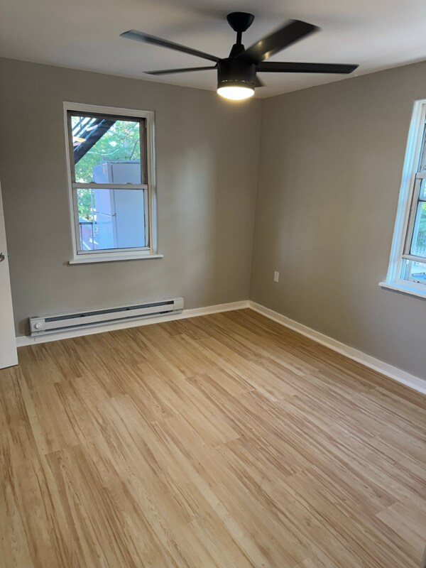 Building Photo - 548 Ridge Ave