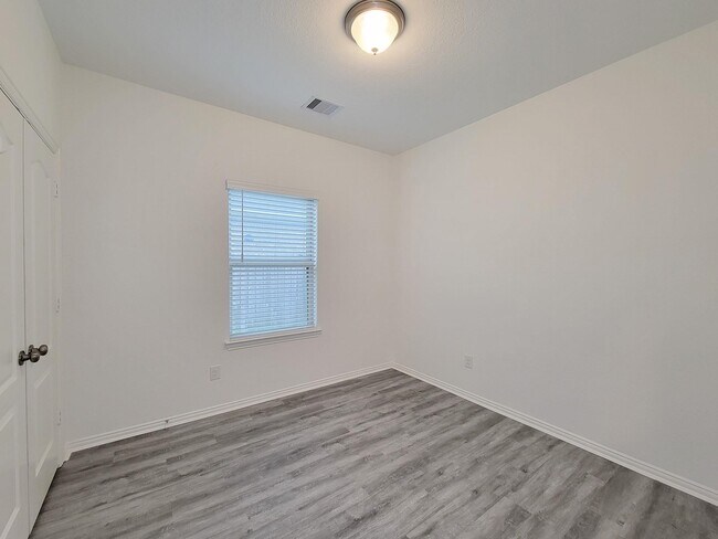 Building Photo - 31351 Horseshoe Meadow Bend Ln
