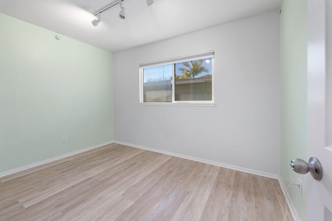 Building Photo - Charming single story in Clairemont