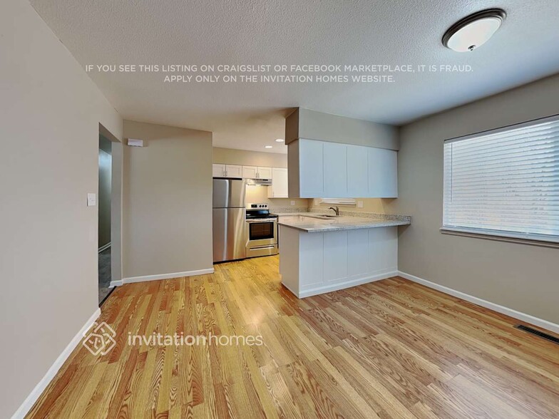 Building Photo - 7025 Burroback Ct