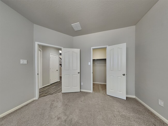 Building Photo - 17103 Amarose Dr