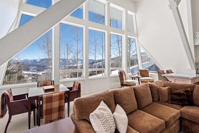 Building Photo - 126 Edgewood Ln