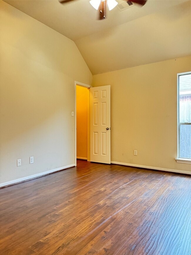 Building Photo - 27926 Barberry Banks Ln