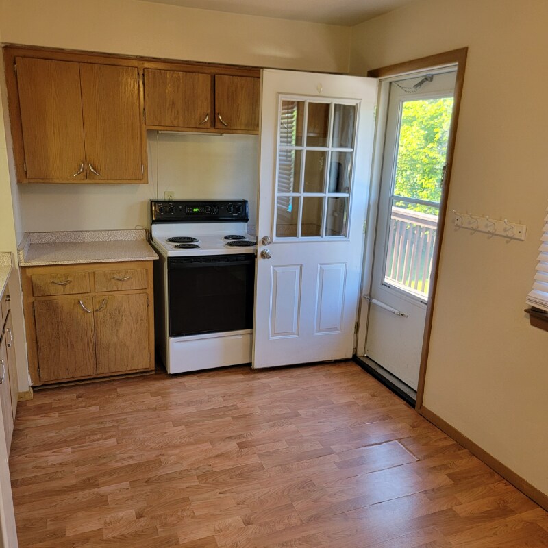 Building Photo - 1008 Mary St