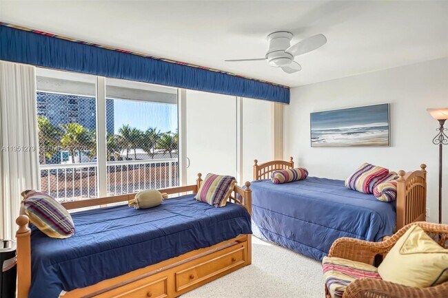 Building Photo - 9341 Collins Ave