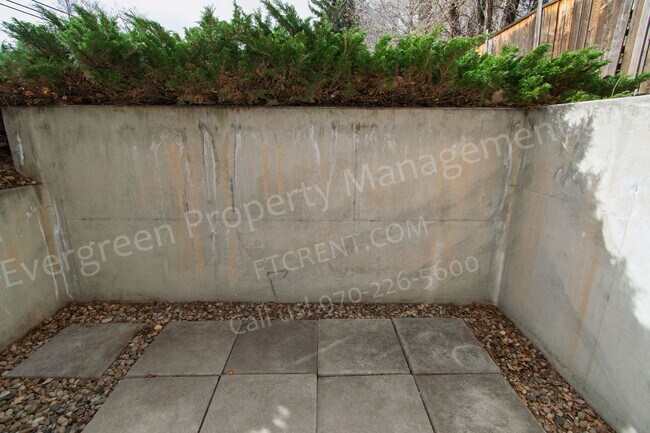 Building Photo - 419 W Mountain Ave