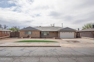 Building Photo - 8208 Edgemere Blvd
