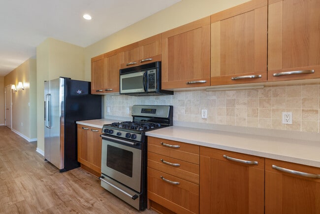 Building Photo - 1522 N Prospect Ave