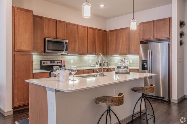 Building Photo - Lease Now & Get 1 month Free!