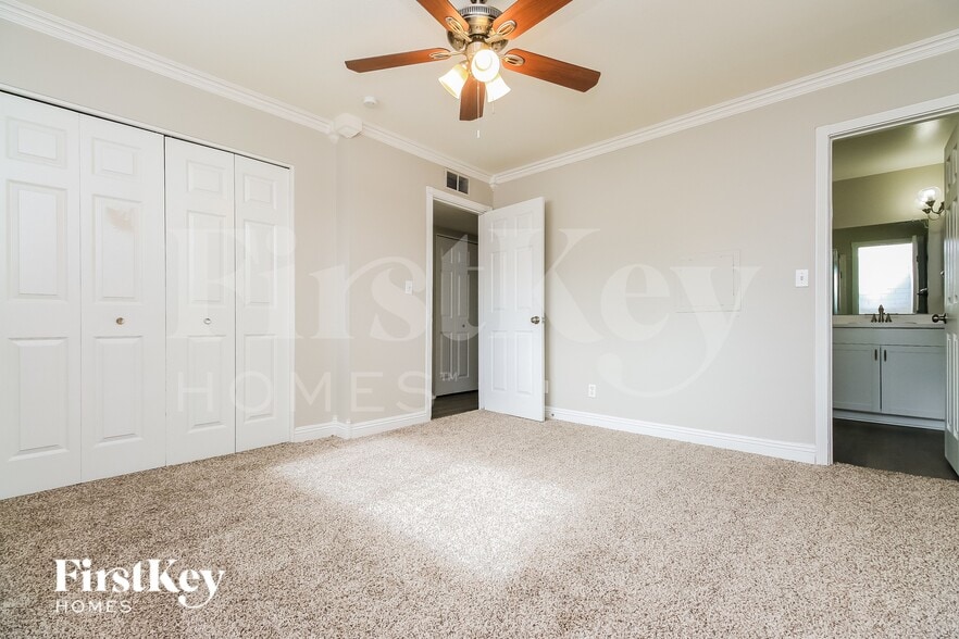 Building Photo - 8046 N 56th Ave