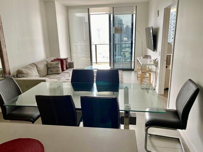 Building Photo - 1600 NE 1st Ave