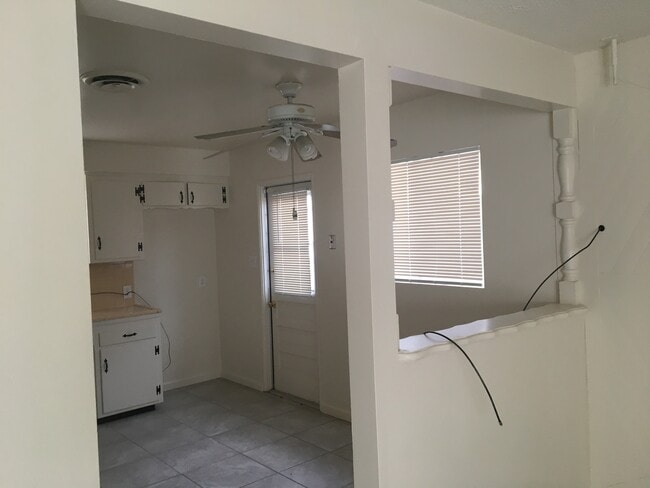 Building Photo - House