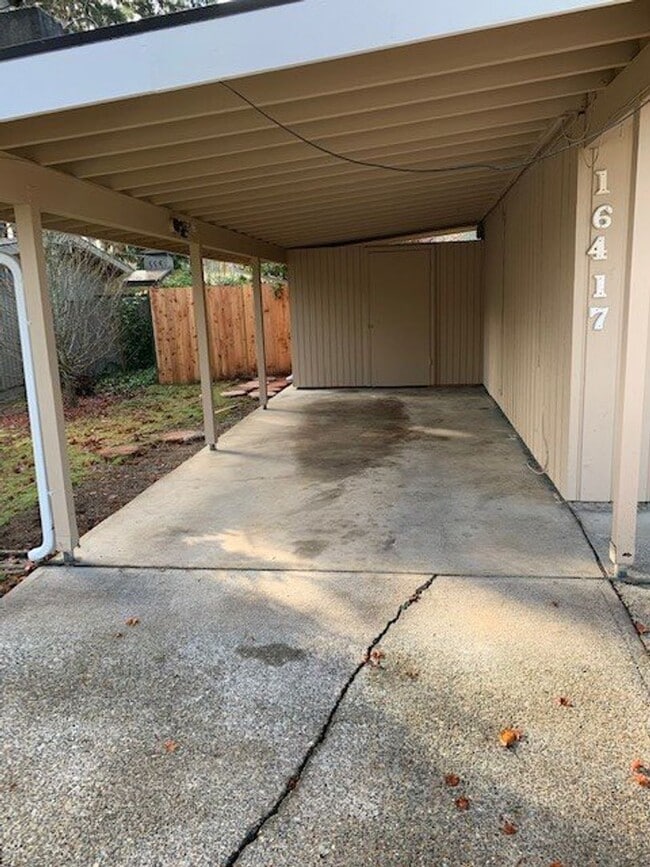 Building Photo - Newly Updated Bellevue/Interlake Rambler Home!