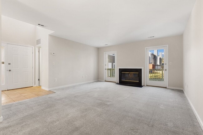 Building Photo - Coming Soon! End unit townhome in Annapolis!