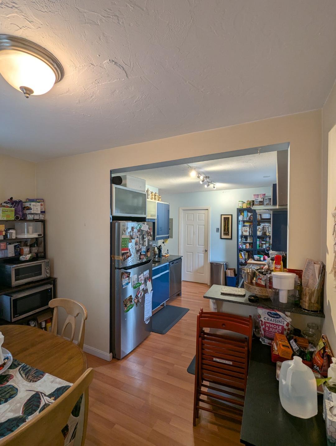 Dining room looking at kitchen - 36 Montfern Ave