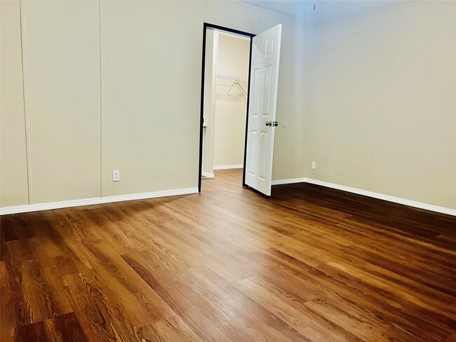 Building Photo - 21694 Dogwood Dr