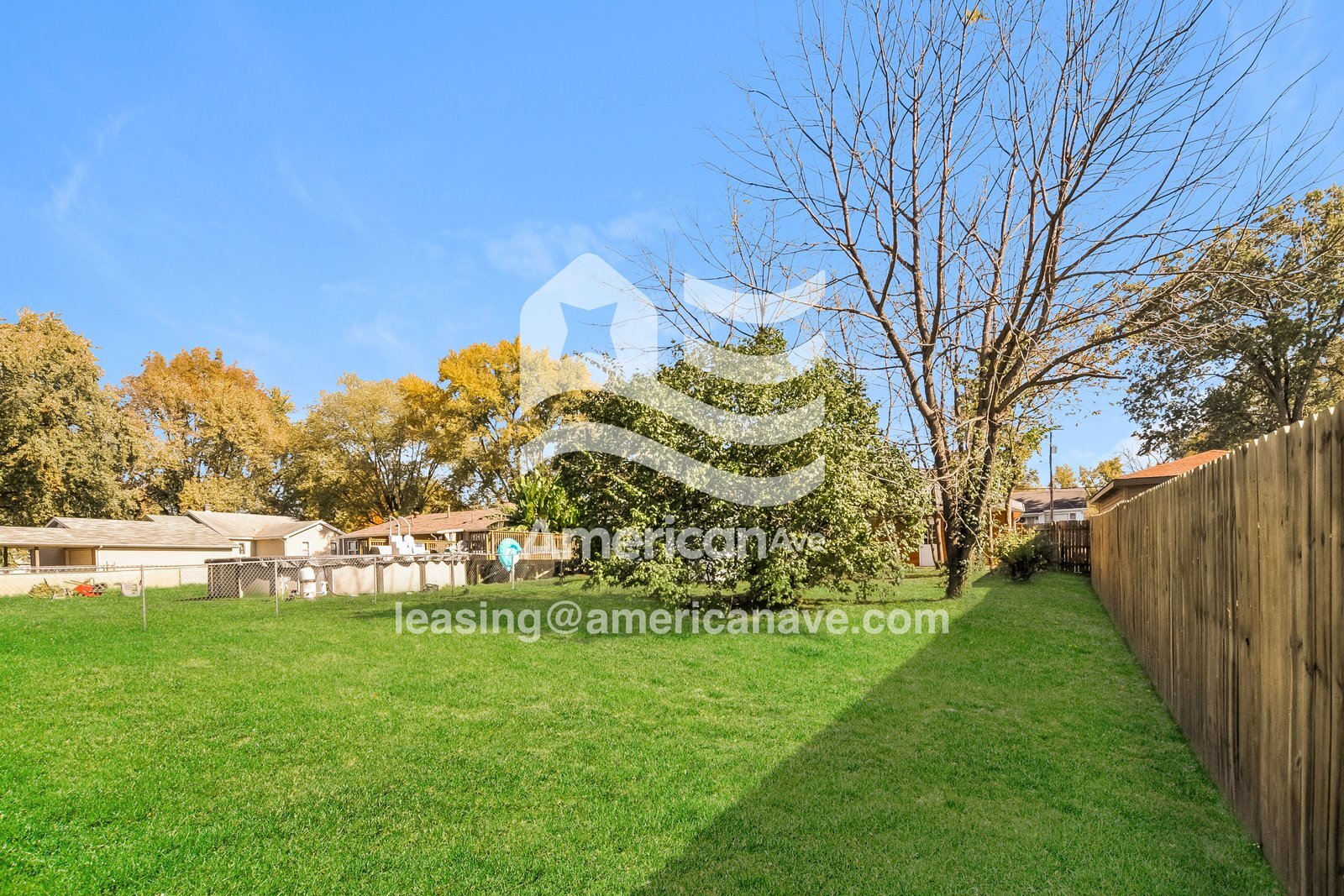 Building Photo - 1321 Gladys St