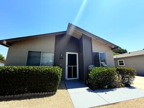 Building Photo - 55+ Beautiful Two Bed Community In Oceanside!