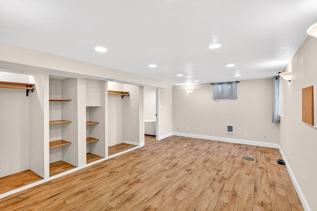 Building Photo - 1414 NE 109th Ave
