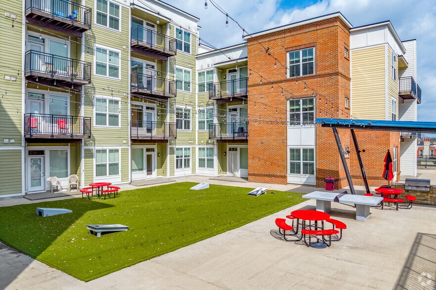 Courtyard - VP3