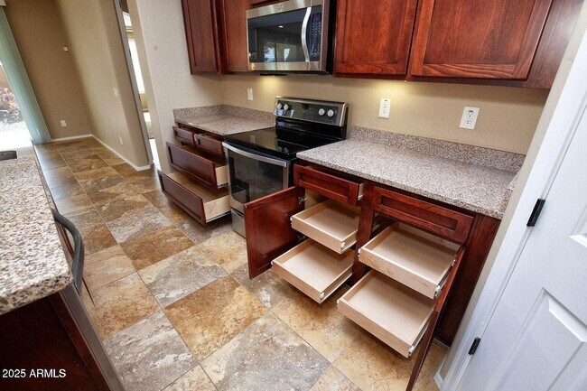 Building Photo - 21883 N 263rd Dr