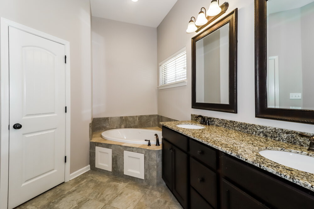 Building Photo - 6868 Lagrange Pines Rd