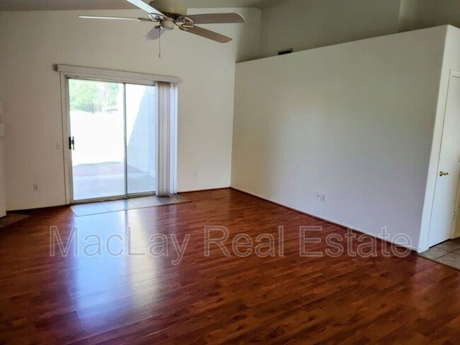 Building Photo - 510 W Sereno Dr