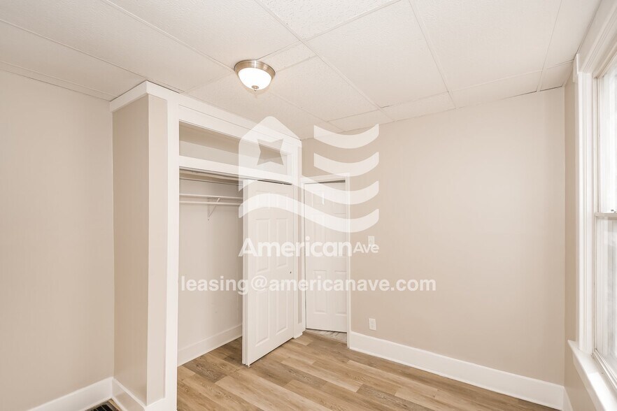 Building Photo - 1817 Delaware St