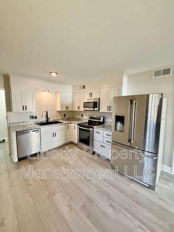 Building Photo - 6220 Bretton Woods Dr