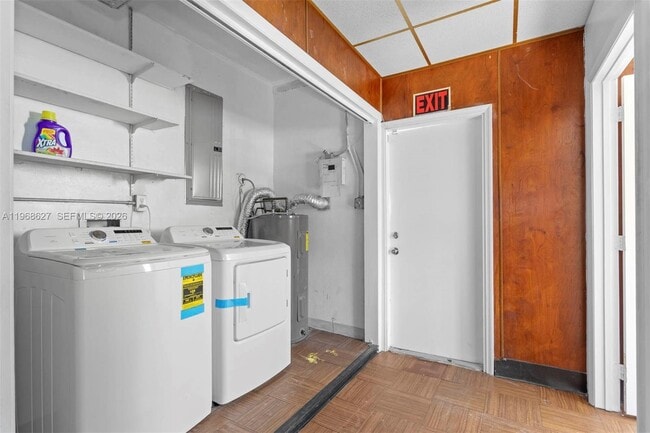 Building Photo - 12905 NE 4th Ave