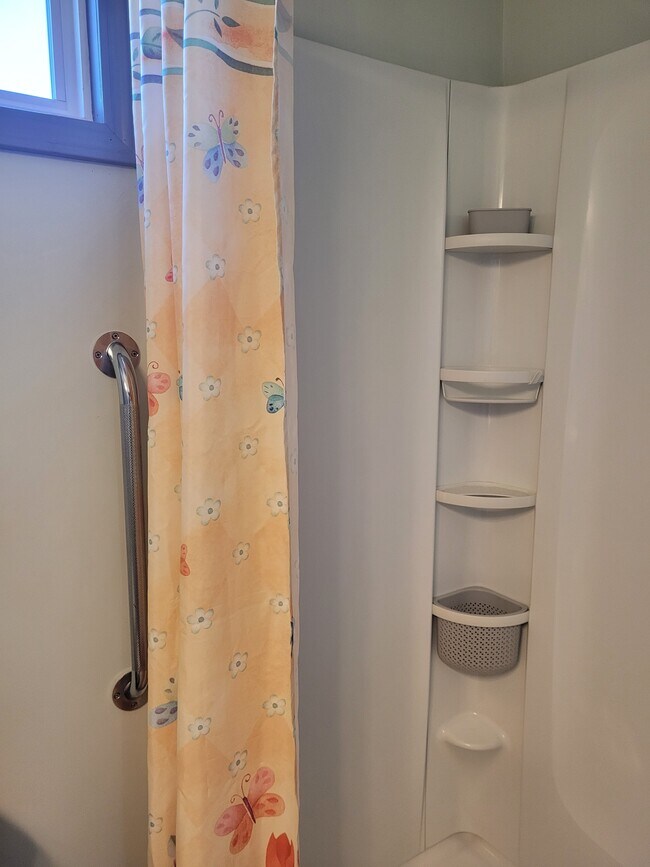 Building Photo - 127 Boston Ct