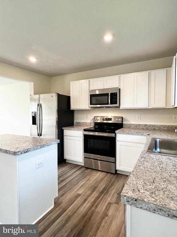 Building Photo - 123 Wye Oak Dr