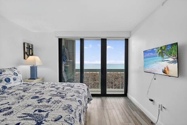 Building Photo - 9940 S Ocean Dr