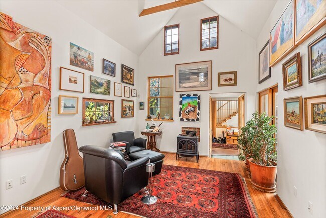 Building Photo - 308 Park Ave