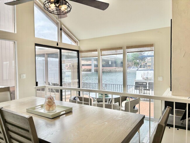 Building Photo - Oxnard | 3 Bed 2.5 Bath | Harborfront Have...