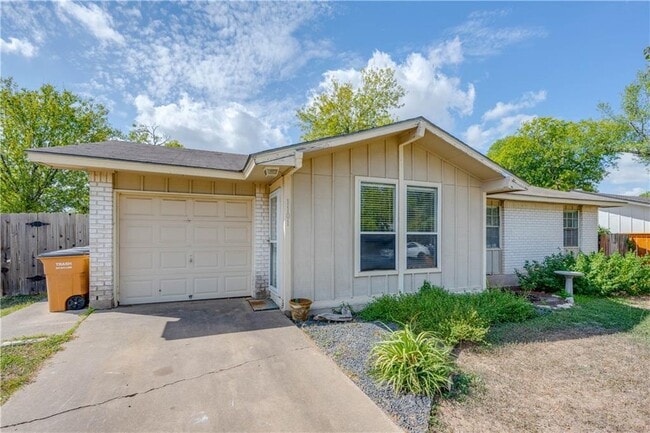 Building Photo - 1101 S Trace Dr