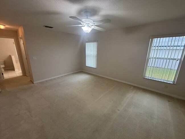 Building Photo - Move in ready 3/2 in 55+ community - near everything