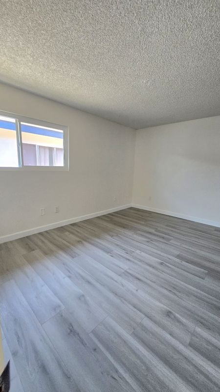 Building Photo - 1334 Engracia Ave