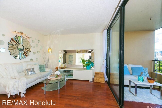 Building Photo - 2 br, 1 bath House - 2121 Ala Wai Blvd. #1503