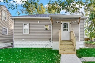 Building Photo - 1047 Ralston St