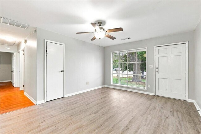 Building Photo - 6631 Baldwin Ct