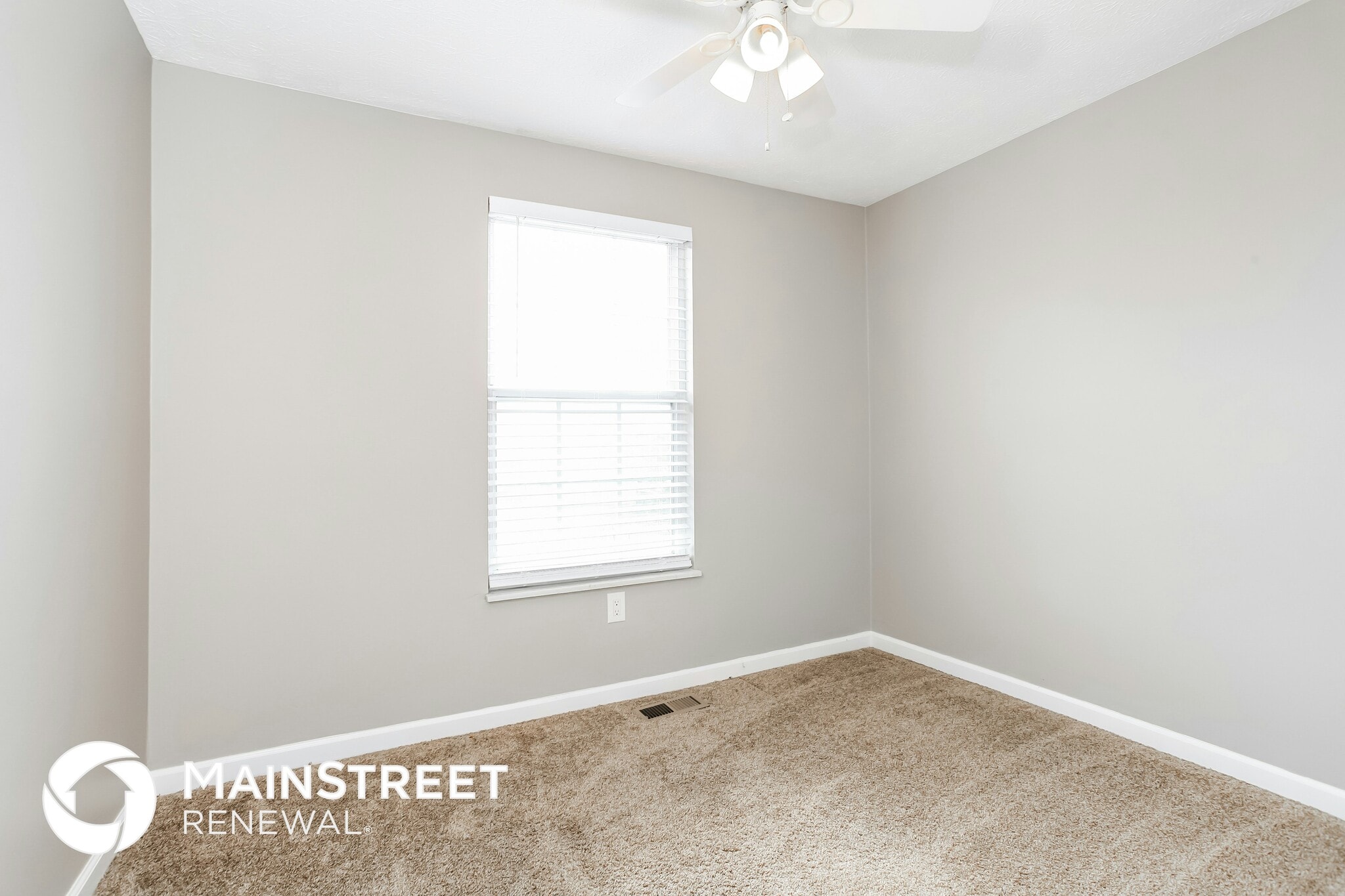 Building Photo - 4784 Orangeburg Dr