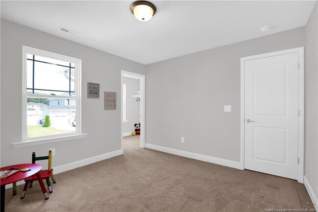 Building Photo - 66 S Hawks Rdg Ln