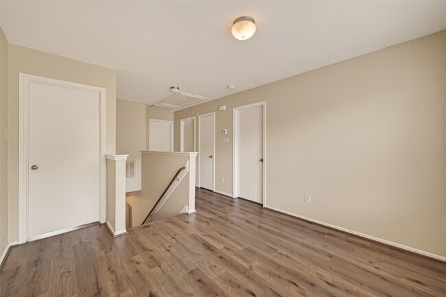 Building Photo - 1838 Strongs Ct