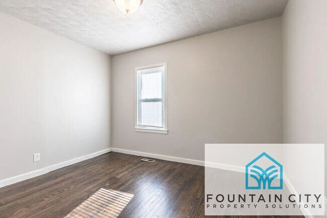 Building Photo - 3901 N Spruce Ave