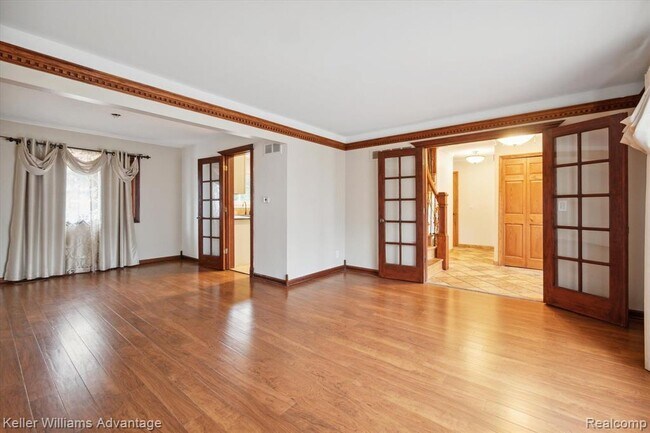 Building Photo - 19263 Sunset St