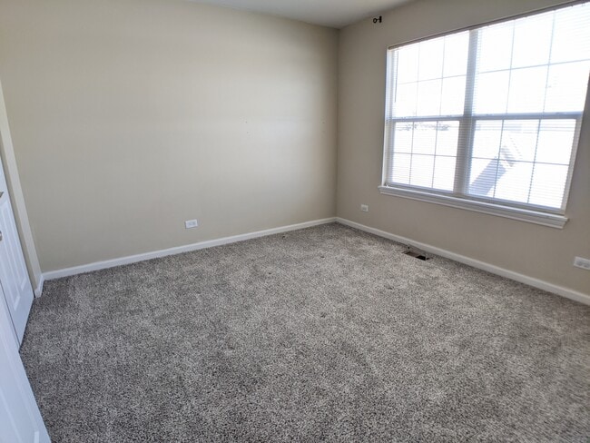 Building Photo - 385 Bradbury Ln