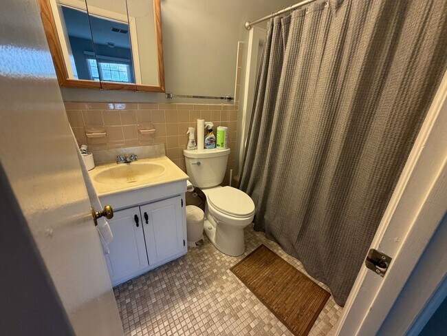 Building Photo - Low-Maintenance Living Near VT & Downtown Blacksburg