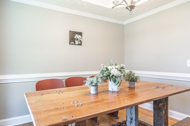 Building Photo - 191 Trenton Pl