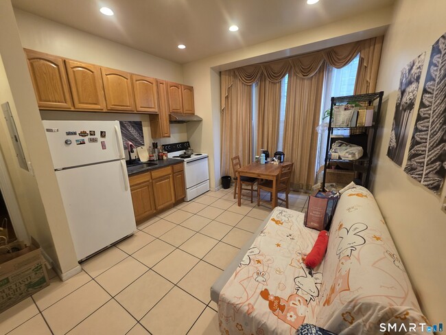 Building Photo - 71-73 Whitney Ave